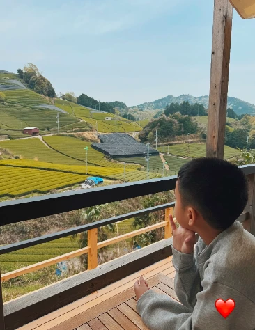 Cuối tuần theo chân Tăng Thanh Hà “bỏ phố về núi”, góc nghiêng của “cậu út” khiến ai cũng thích thú