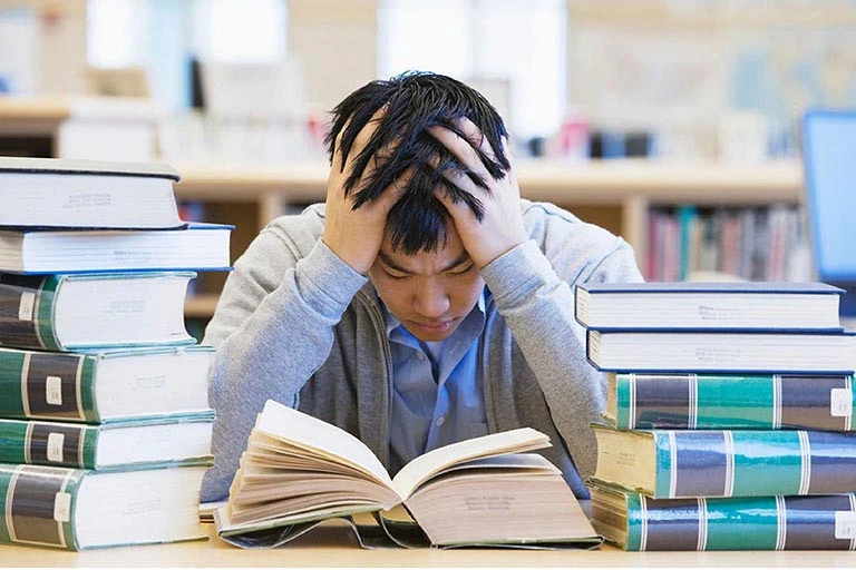 Sau kì nghỉ lễ dài, con trai tôi đã 