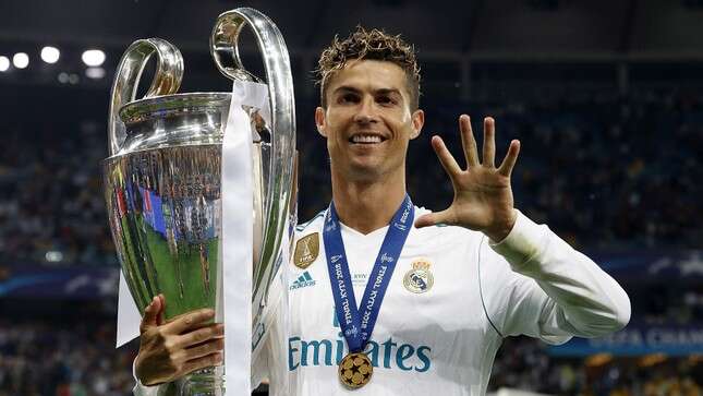 UEFA trao giải thưởng đặc biệt cho Ronaldo