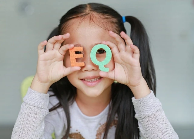 Giáo viên 30 năm trong nghề nói thẳng: Trẻ có EQ cao thường sở hữu 5 đặc điểm này, con bạn trúng mấy cái?
