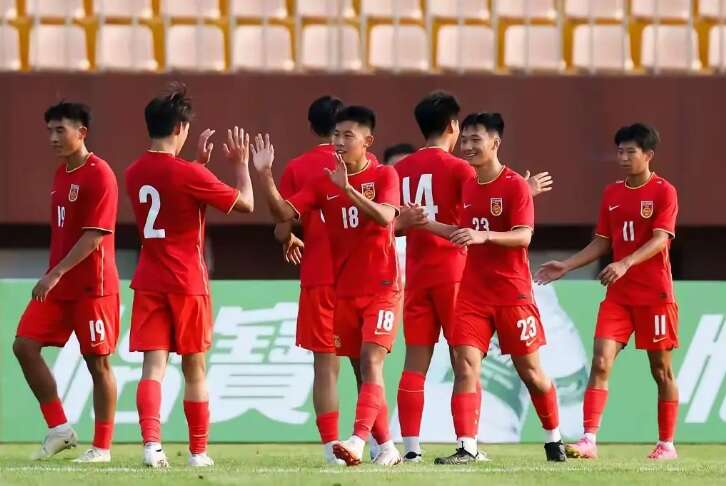 Báo Trung Quốc: “Chiến thắng 4-0 trước tuyển Việt Nam đã khiến người hâm mộ sáng mắt!”