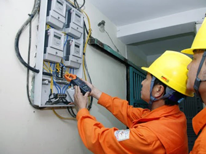 Một số khu vực ở Hà Nội mất điện giữa thời tiết nóng trên 39 độ C