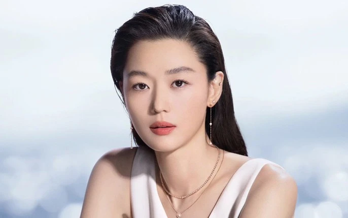 10 nữ diễn viên giàu nhất Hàn Quốc 2025: Kim Tae Hee có 1400 tỷ chỉ xếp thứ 4, hạng 1 không ai chê nổi
