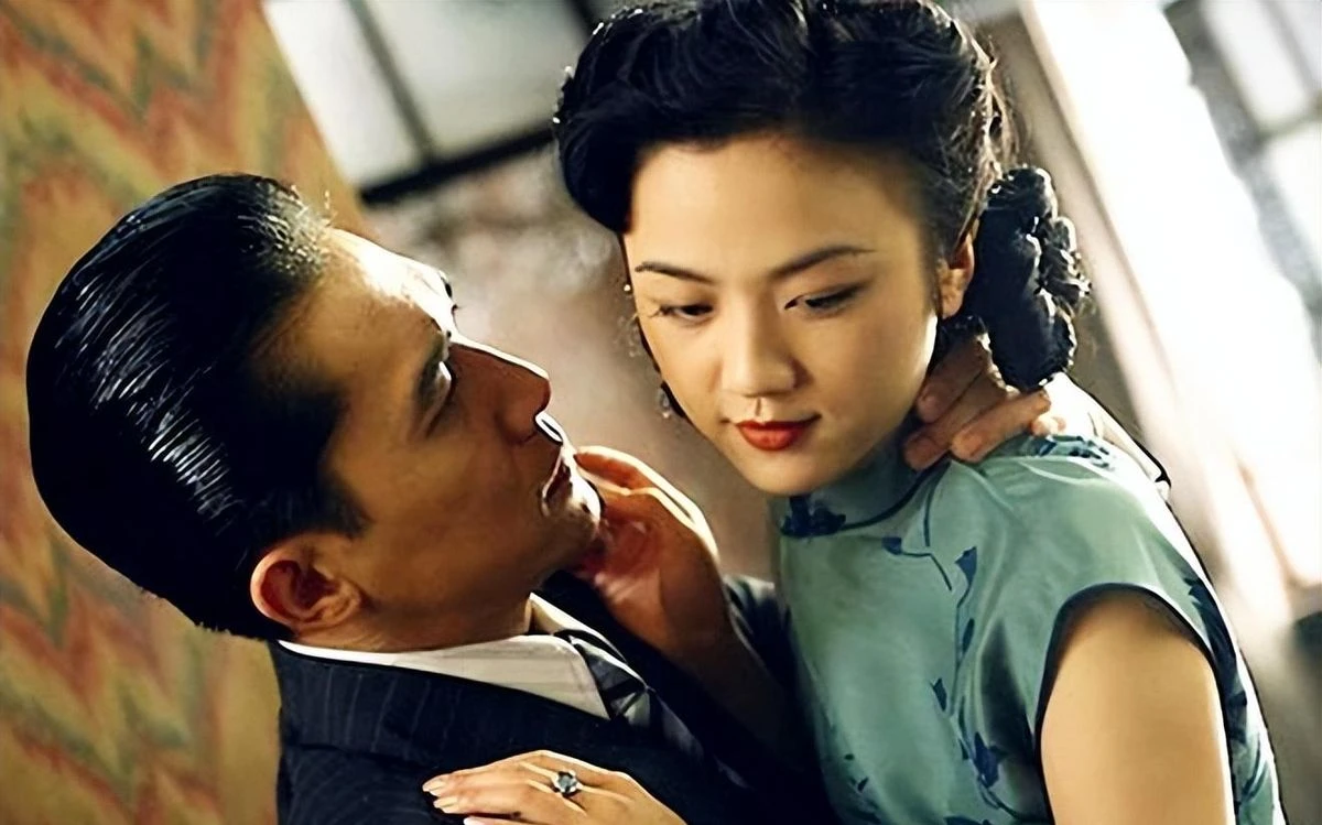 10 phim 18+ Trung Quốc gây tranh cãi nhất thế kỷ 21: Vững tâm lý lắm mới chịu đựng nổi!