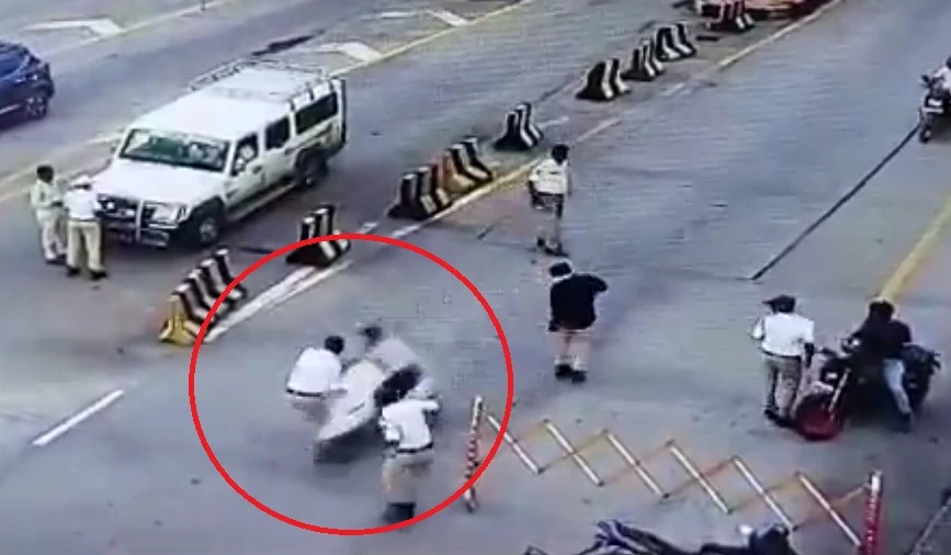 Say rượu, nam thanh niên lái xe máy tông văng CSGT