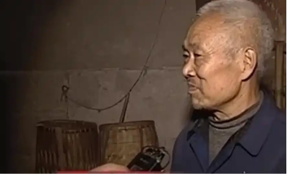 Một nông dân nghèo trình báo bị trộm mất 3 bao tải đựng 11 tỷ đồng tiền mặt: Cảnh sát bắt được kẻ cắp, chủ lại không dám đòi tiền