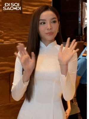Thảm đỏ Sao Nhập Ngũ 2025: Hoà Minzy - Chi Pu - Kỳ Duyên đọ visual cực nét, 1 mỹ nhân lộ nhan sắc khác lạ