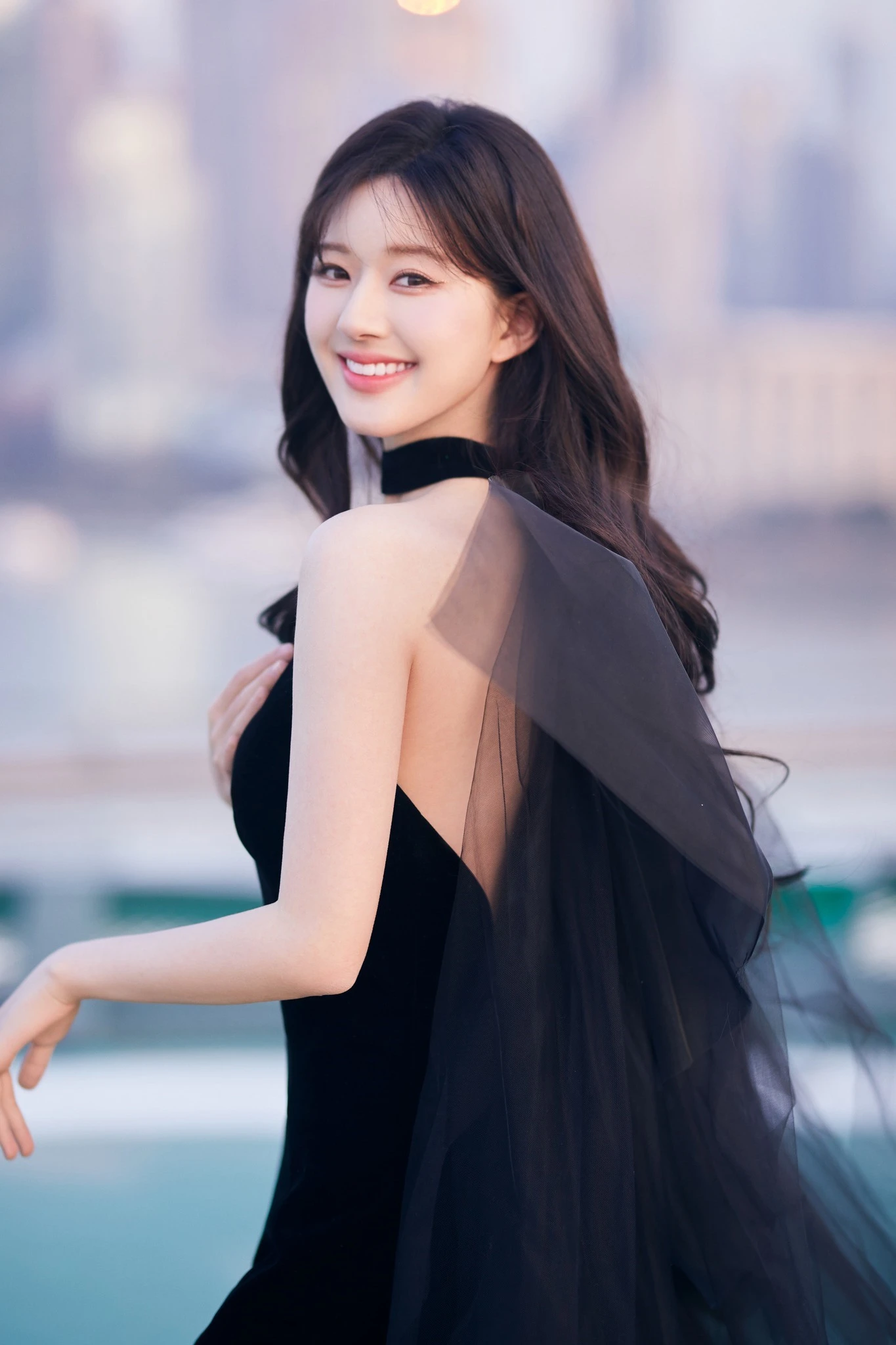 Scandal nối dài, hình tượng Triệu Lộ Tư sụp đổ: Khi bệnh tật và chiêu trò không còn cứu nổi danh tiếng