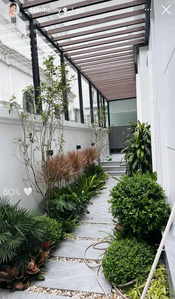Doãn Hải My khoe cận cảnh căn biệt thự bạc tỷ bề thế sắp tân gia của Đoàn Văn Hậu