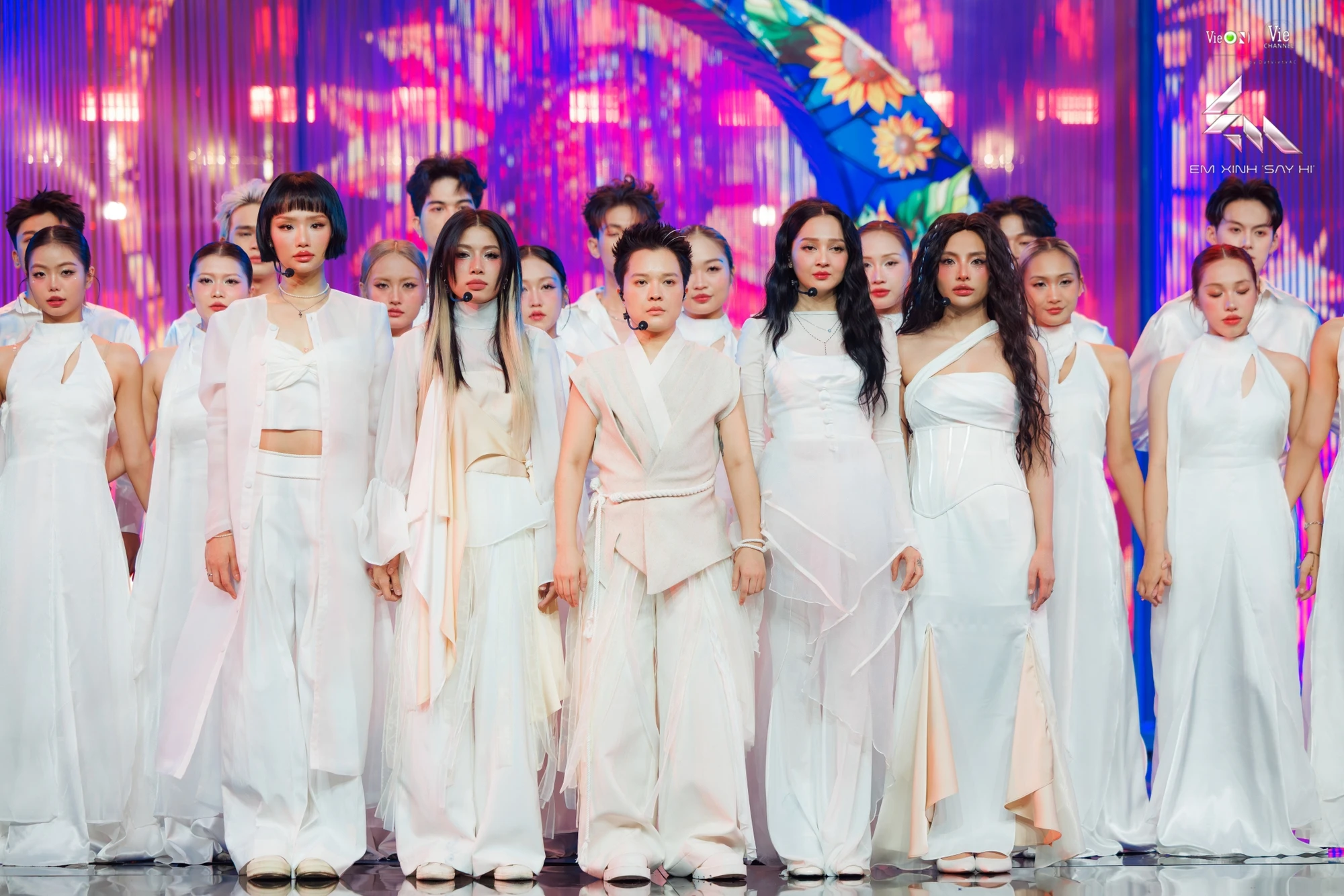 Miu Lê khóc nức nở tại Em Xinh, Trấn Thành dỗ dành theo cách “không giống ai”