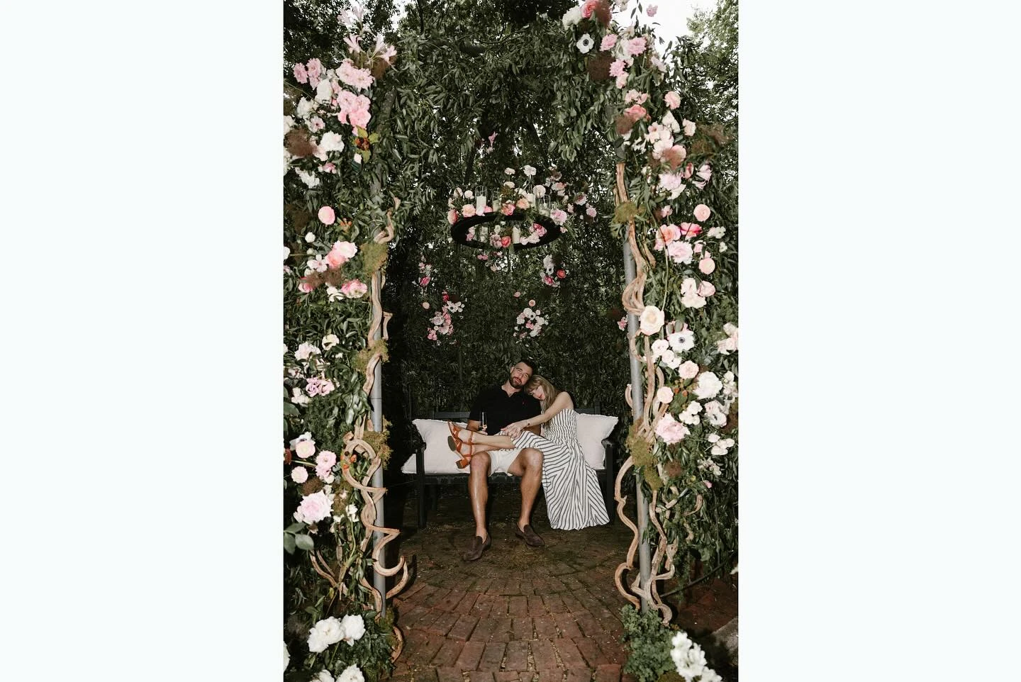 Khối tài sản tỷ đô khi Taylor Swift và Travis Kelce về chung một nhà