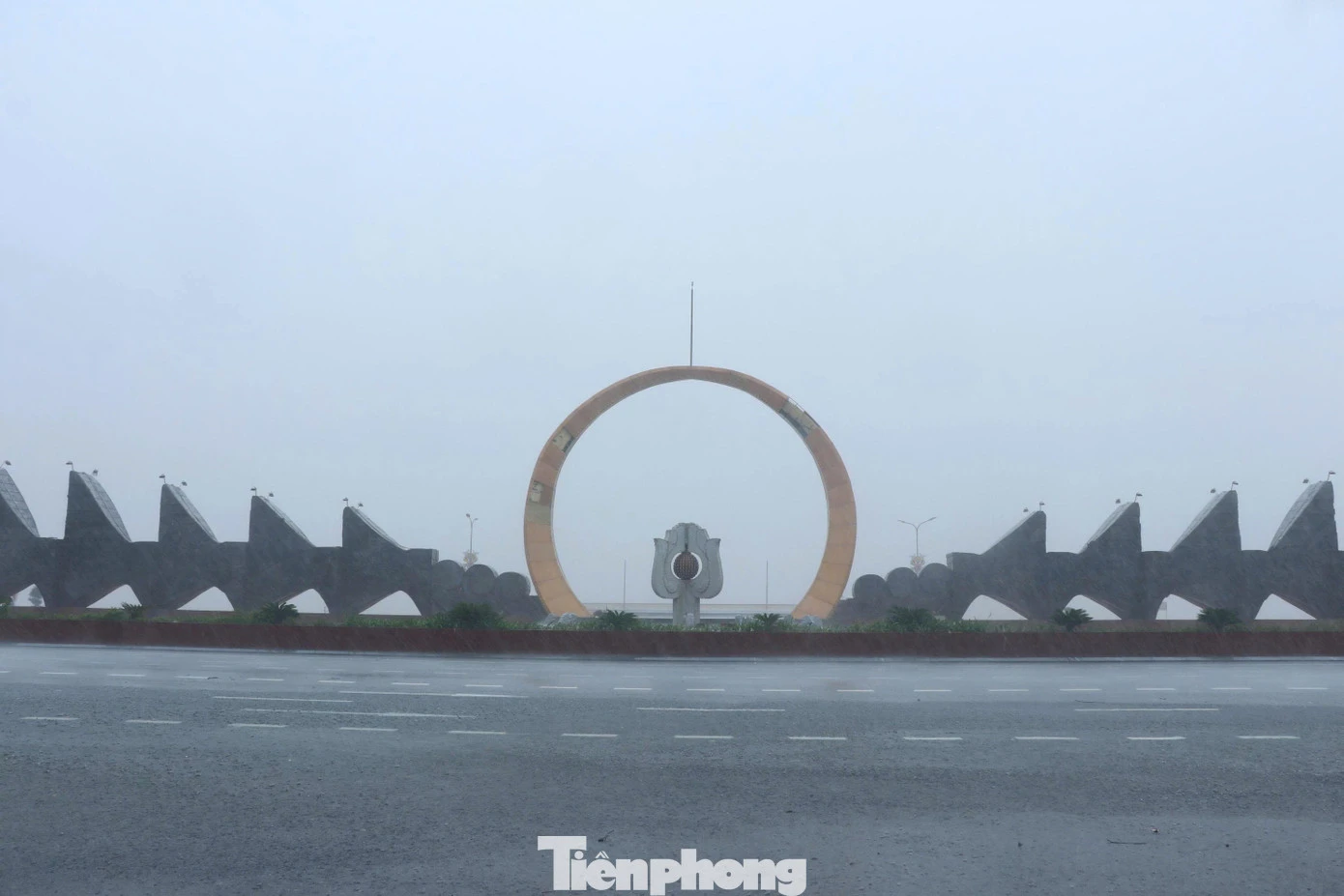 Nghệ An mưa trắng trời