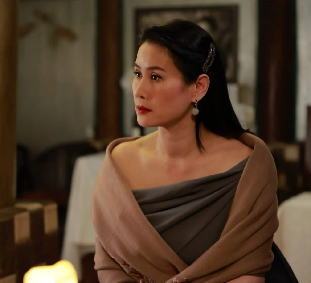 Nữ nghệ sĩ là mẹ đơn thân, một mình nuôi con trong biệt thự 4 tầng ở TP.HCM, U50 không lấy chồng