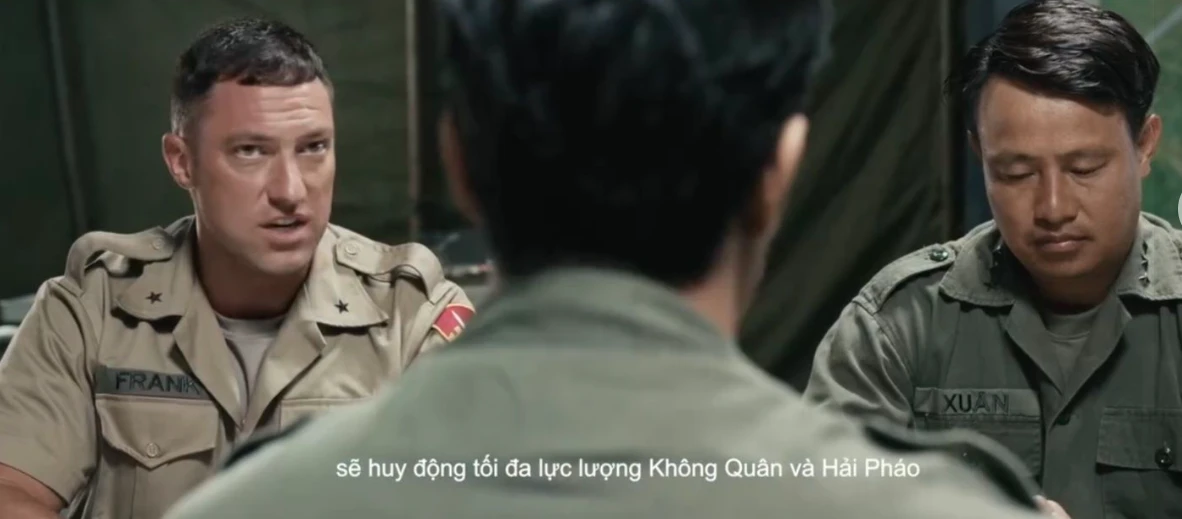 Nam thần người Mỹ đẹp nhất Mưa Đỏ: Cựu cảnh sát visual đỉnh nóc kịch trần, mê Việt Nam suốt 8 năm không chịu về nước