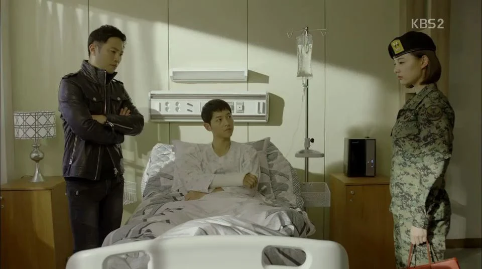 Bức ảnh đang cực viral của Song Joong Ki khiến 1 nam diễn viên Việt trở thành trò cười