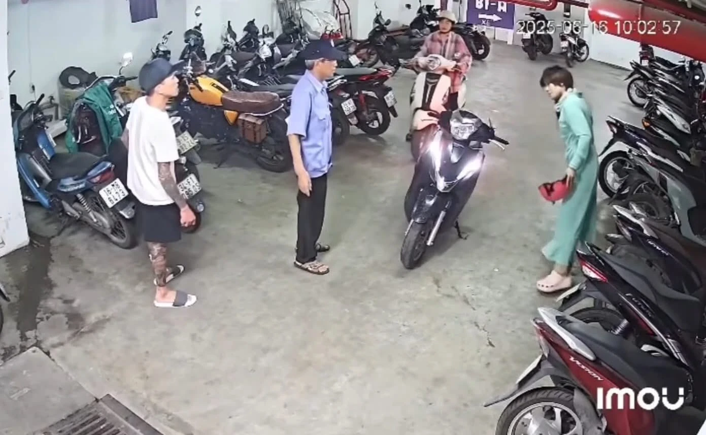 Vụ cô gái MMA chống trả dưới hầm xe: Johnny Trí Nguyễn bất ngờ tặng suất học bổng cho thanh niên xăm trổ!