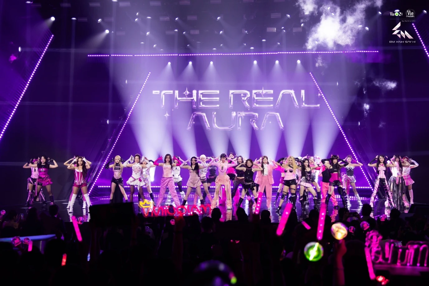 Xinhiu thay nhau đoán setlist concert Em Xinh “Say Hi”: Sẽ có 