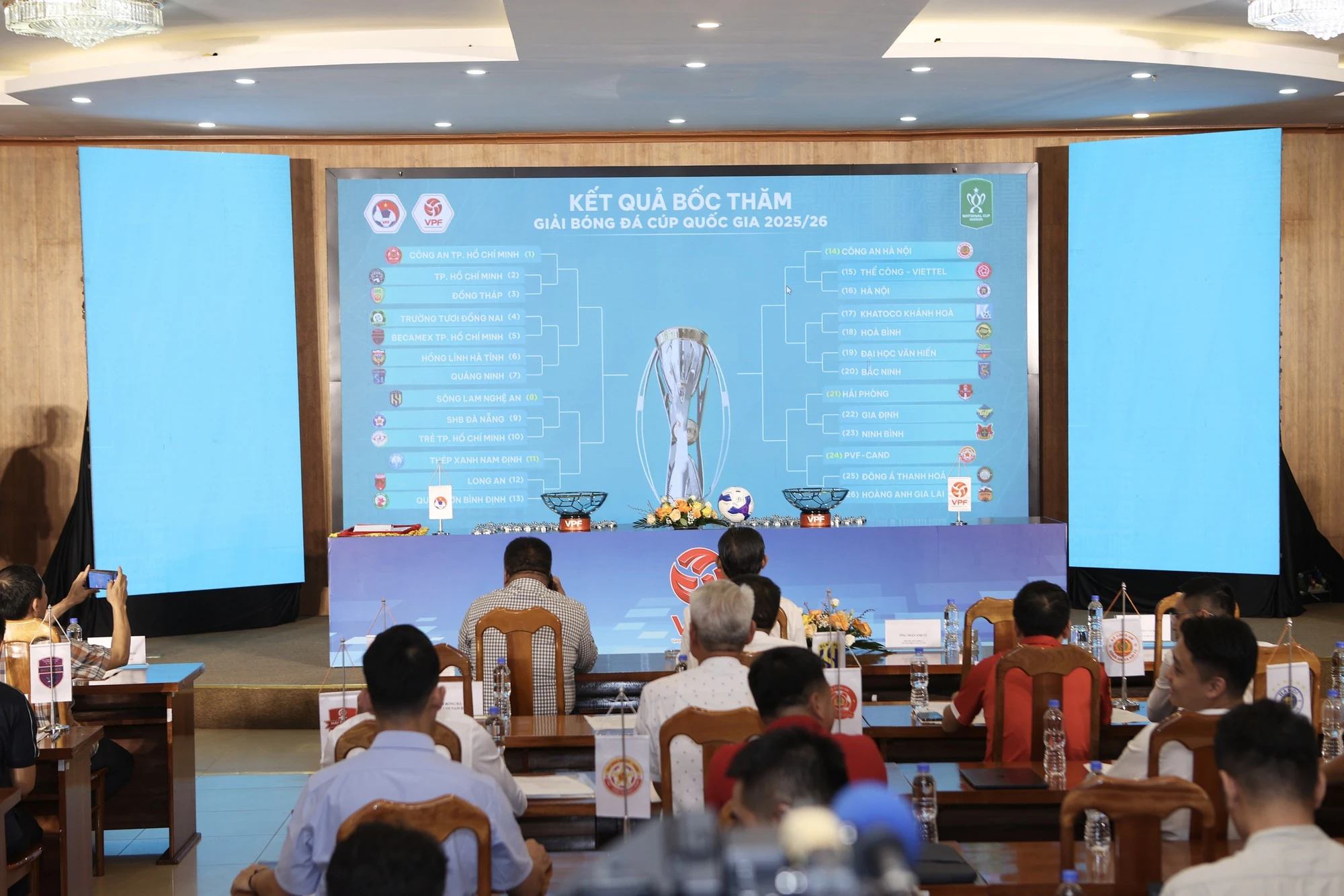 CLB Hà Nội đối đầu Thể công Viettel, xuất hiện nhánh đấu 