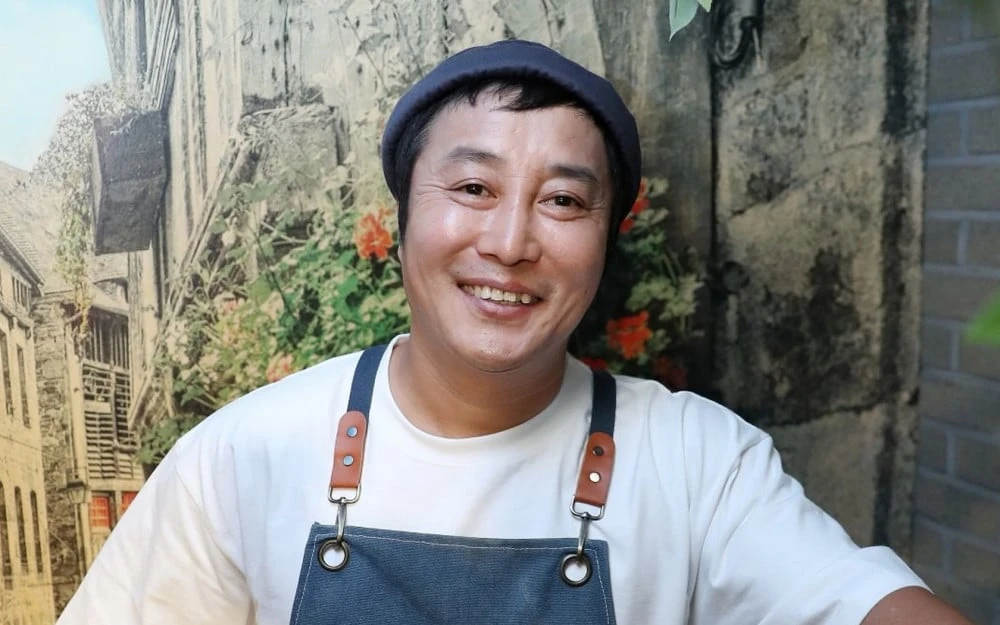 Danh hài chấm dứt mối quan hệ cha con với con riêng vợ cũ