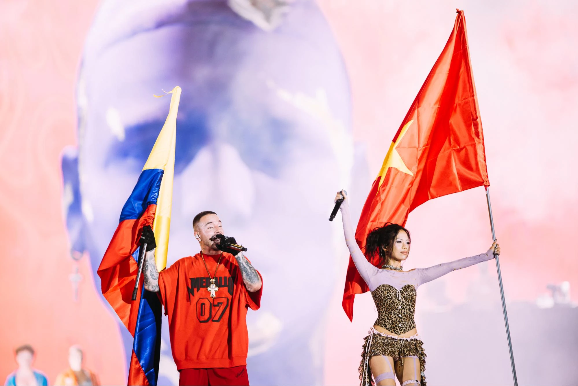 DPR IAN - The Kid Laroi thi nhau “rắc thính” fan Việt, J Balvin - DJ Snake tạo nên khoảnh khắc đáng nhớ nhất 8WONDER
