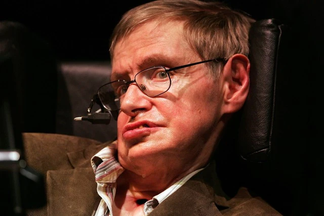 Lời cảnh báo rợn người của Stephen Hawking trở lại: Khi 
