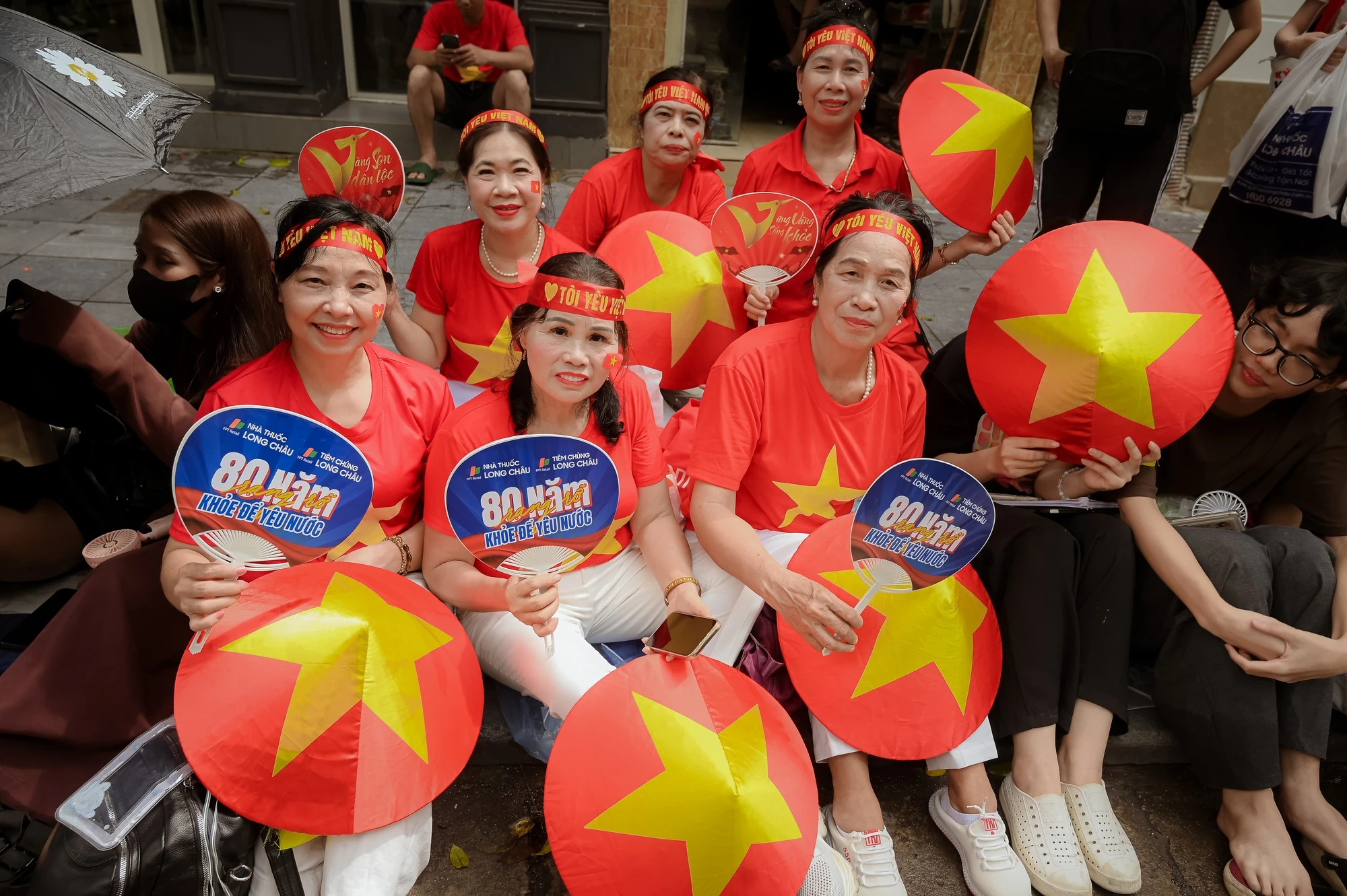 Hệ thống nhà thuốc và trung tâm tiêm chủng Long Châu đã sẵn sàng đồng hành cùng 5 trạm khách A80: Tiếp sức cho người dân trong ngày đại lễ