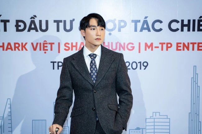 Công ty của Sơn Tùng M-TP bị cưỡng chế nợ thuế gần 500 triệu đồng: Chuyện gì đã xảy ra?