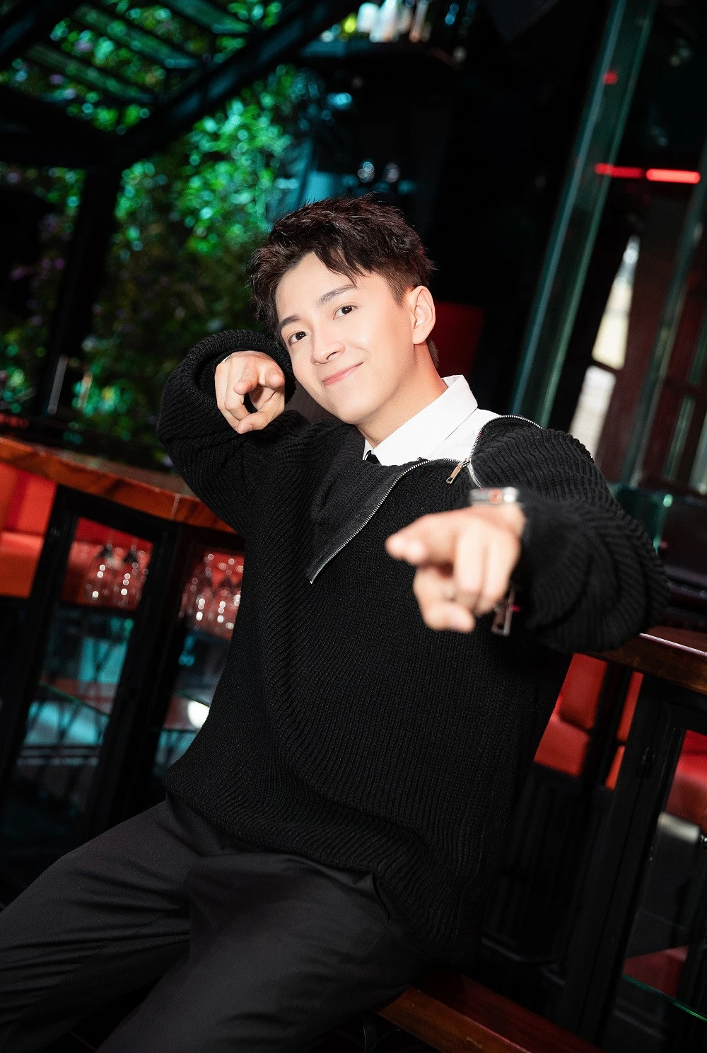 Nam nghệ sĩ sở hữu mỗi quận 2 căn nhà: “Phú ông” showbiz Việt, 23 tuổi có con, U40 siêu giàu, chưa vợ