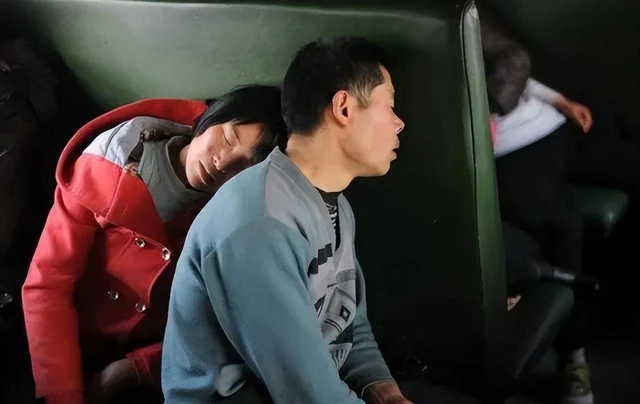 Những bậc cha mẹ về già cô đơn thường mắc chung 6 lỗi: Không sửa sớm, tương lai hối hận không kịp