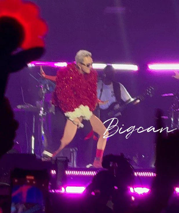 G-Dragon lộ nửa thân dưới một cách hớ hênh, 100 nghìn lượt xem cười cợt