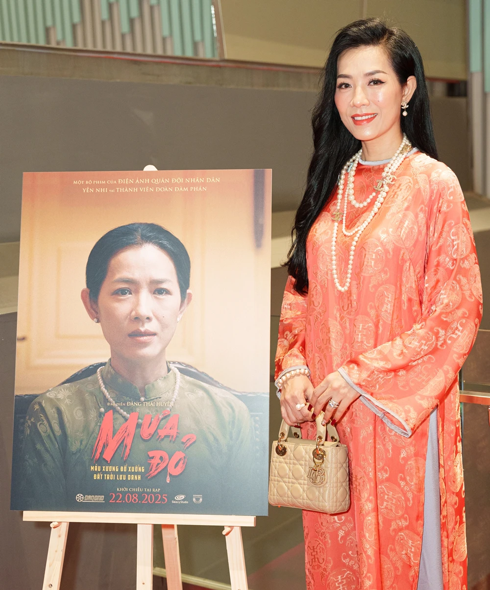 Mỹ nhân bí ẩn nhất Mưa Đỏ: Hoa hậu kín tiếng bậc nhất Vbiz, lên hình 3 phút mà khiến MXH ráo riết truy lùng