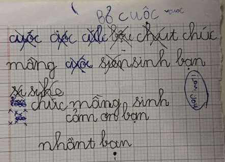Viết câu chúc mừng sinh nhật bạn mãi vẫn sai chính tả, bé gái TP.HCM ghi 2 chữ khiến mẹ cười đau bụng