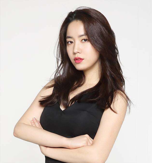 Sốc: Hwayoung 