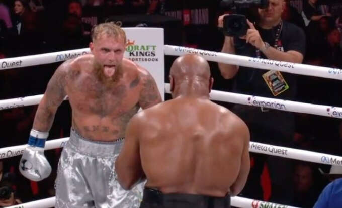 Jake Paul có hành động bất ngờ sau cú đòn của Mike Tyson, fan chỉ trích: “Không thể chấp nhận”