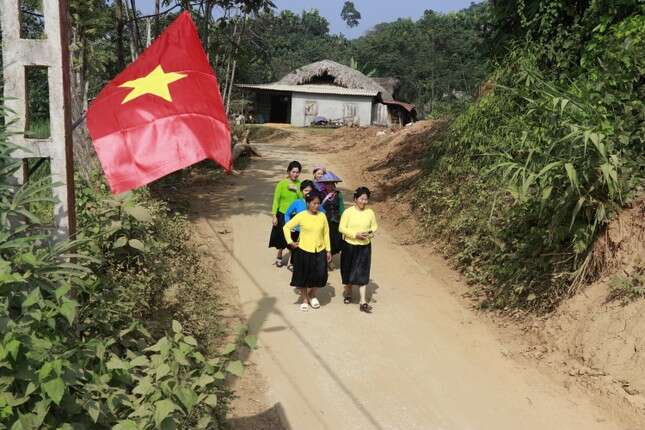 Gác đau thương, người dân Làng Nủ tổ chức Ngày hội Đại đoàn kết toàn dân tộc