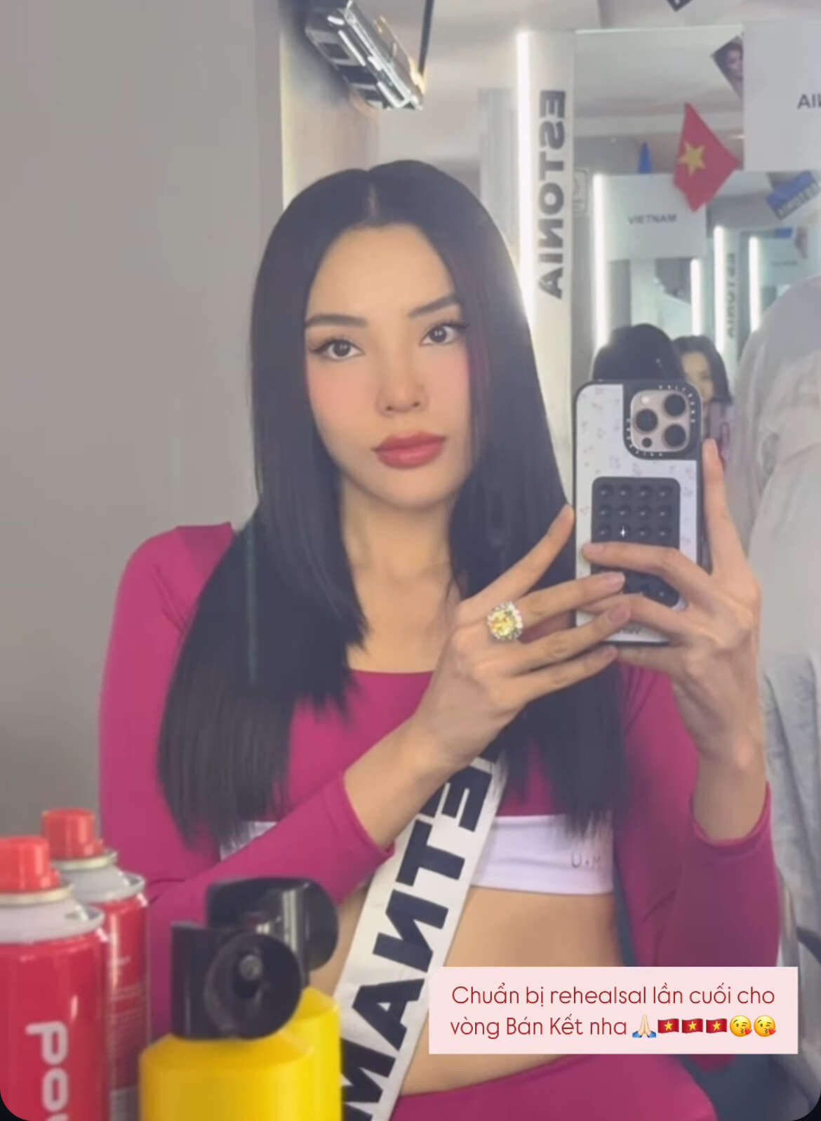 Kỳ Duyên ngay trước giờ G Bán kết Miss Universe: Thần sắc tươi tắn, hô vang Việt Nam đầy tự hào trong tổng duyệt