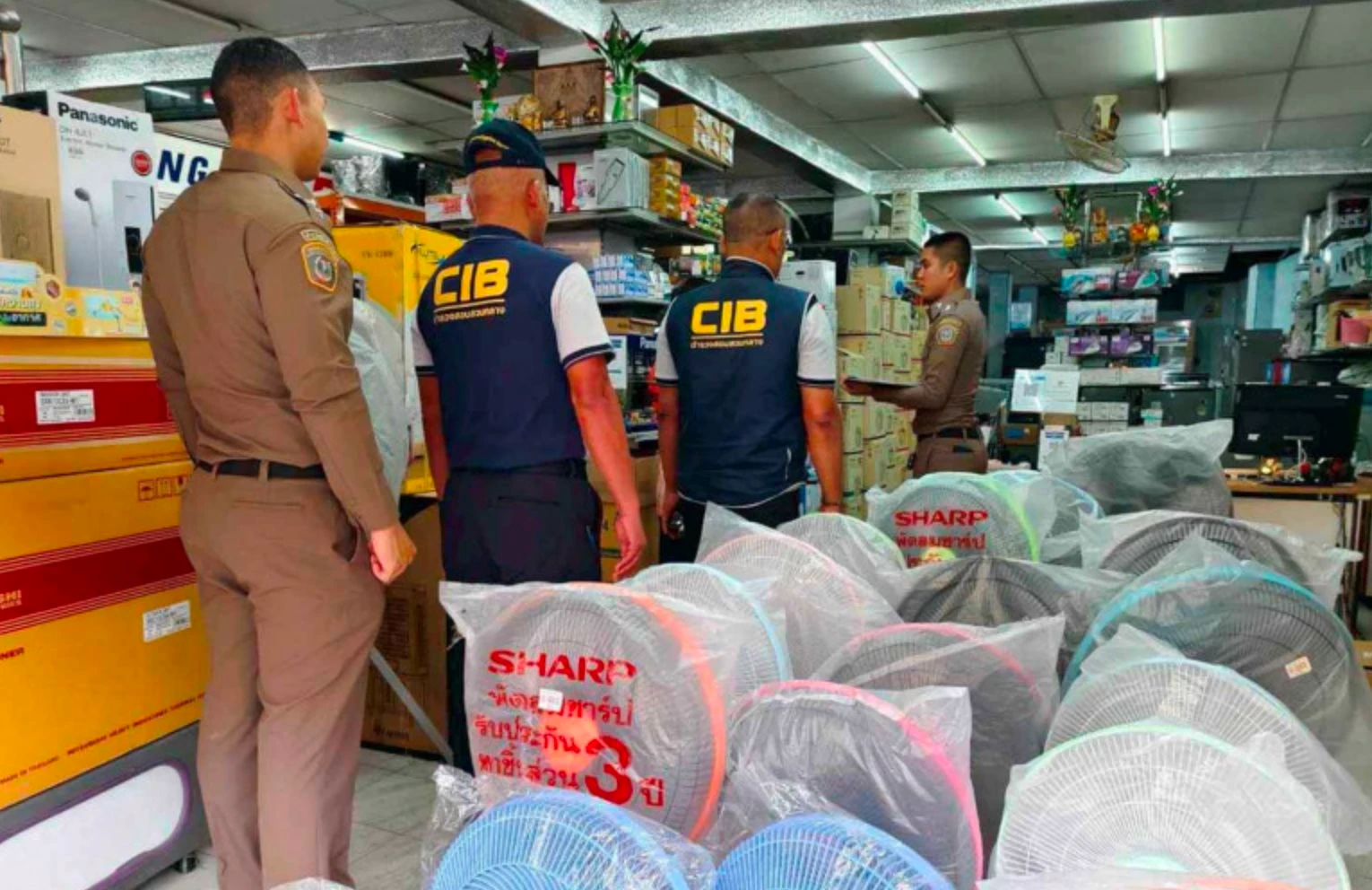 Đột kích 14 căn nhà, cảnh sát triệt phá thành công đường dây làm giả hoá đơn thuế trị giá hơn 700 tỷ đồng