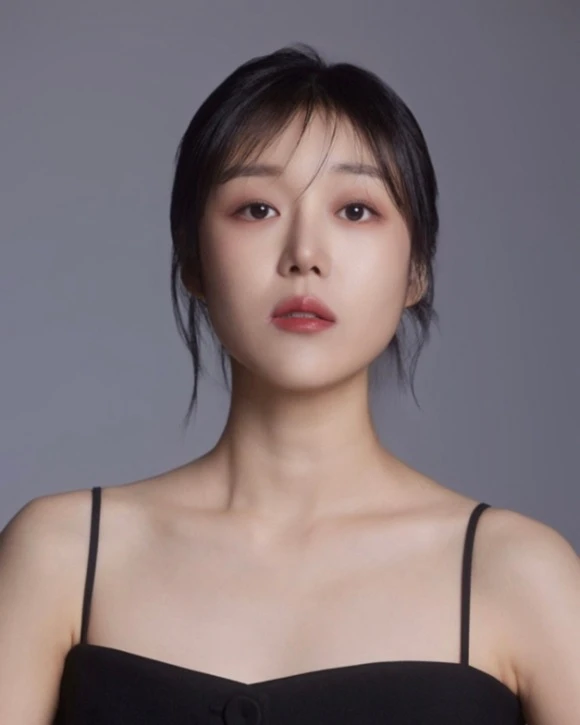 Nữ diễn viên Kang Seo Ha qua đời ở tuổi 31 vào sáng nay