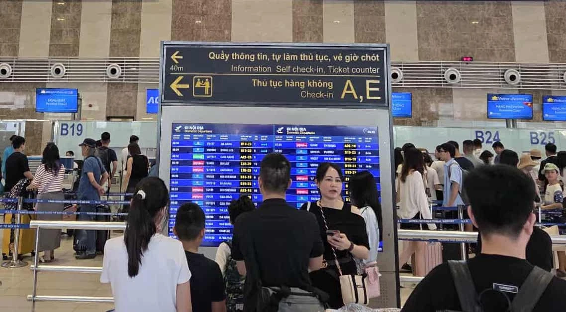 Chuyến bay bị chậm, hủy tăng cao trong tháng 6 cao điểm hè