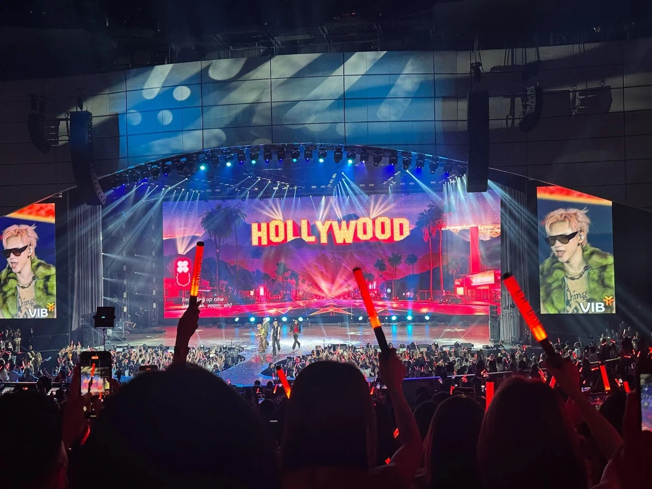 Dàn Anh Trai đưa siêu hit Top 1 Live Stage vươn tầm quốc tế, lyrics tiếng Anh mượt như “rót mật vào tai”