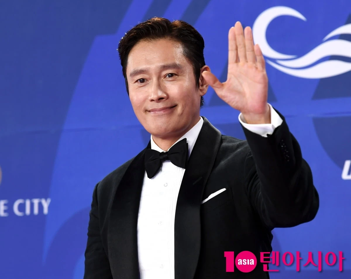 Drama căng nhất Hàn Quốc lúc này: Lee Byung Hun bị đem ra làm trò cười trên sóng trực tiếp, netizen phẫn nộ “vô duyên vừa thôi”