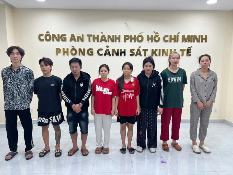 Quán bar phố Tây “phù phép” bóng cười thành cocktail, thu trăm tỷ đồng bất chính