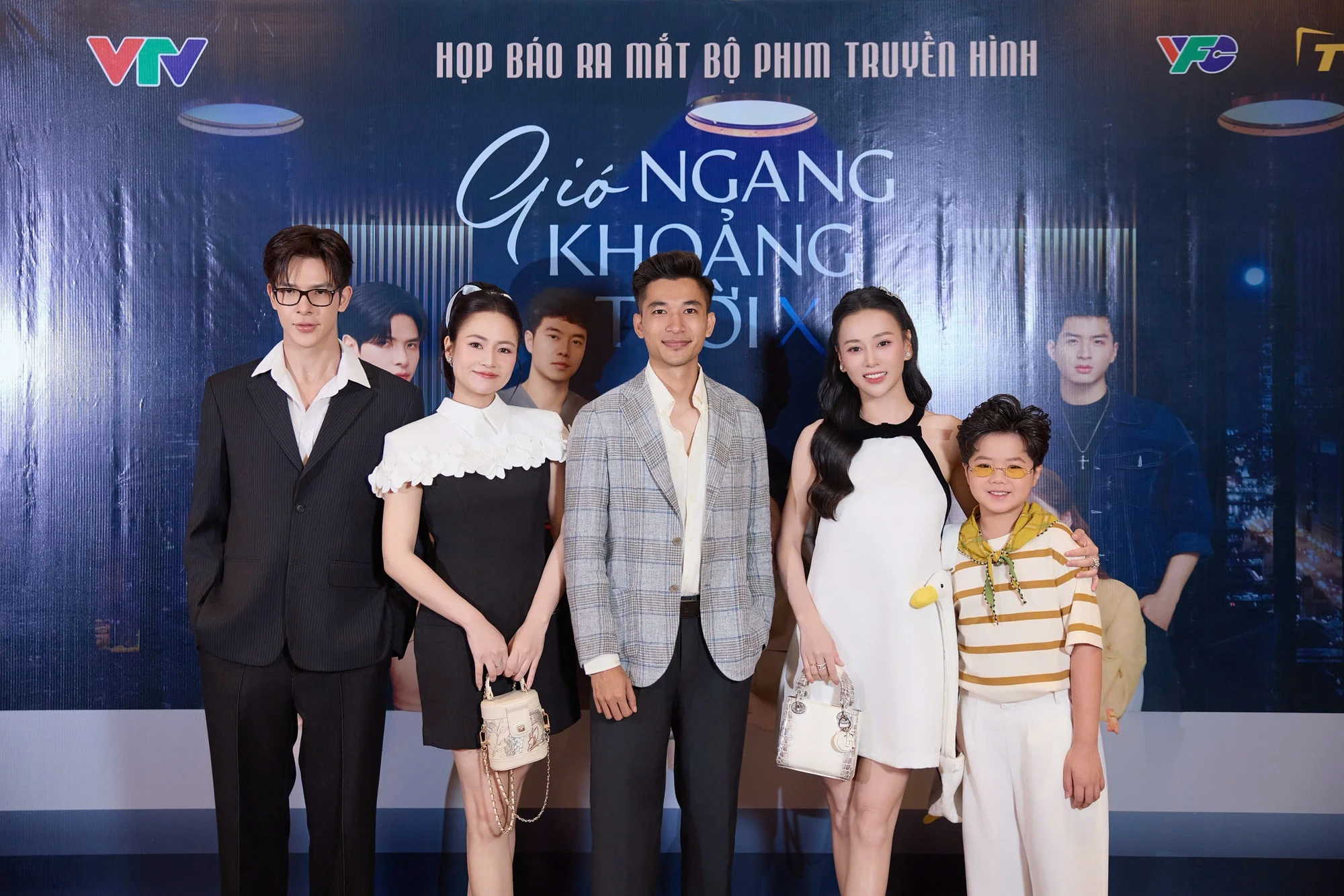 Phương Oanh công khai bóc mẽ Shark Bình: Ngoài miệng xúi vợ hôn bạn diễn nhưng thực tế thì…