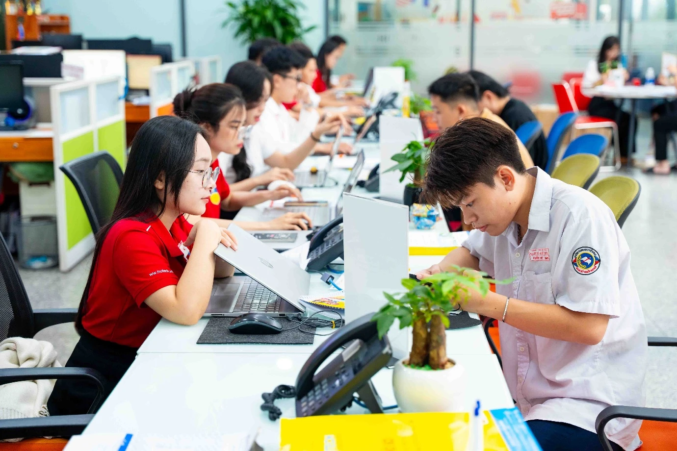 Đăng ký nguyện vọng HUTECH, nhận ngay học bổng 25% học phí toàn khoá và ưu đãi 5 triệu đồng