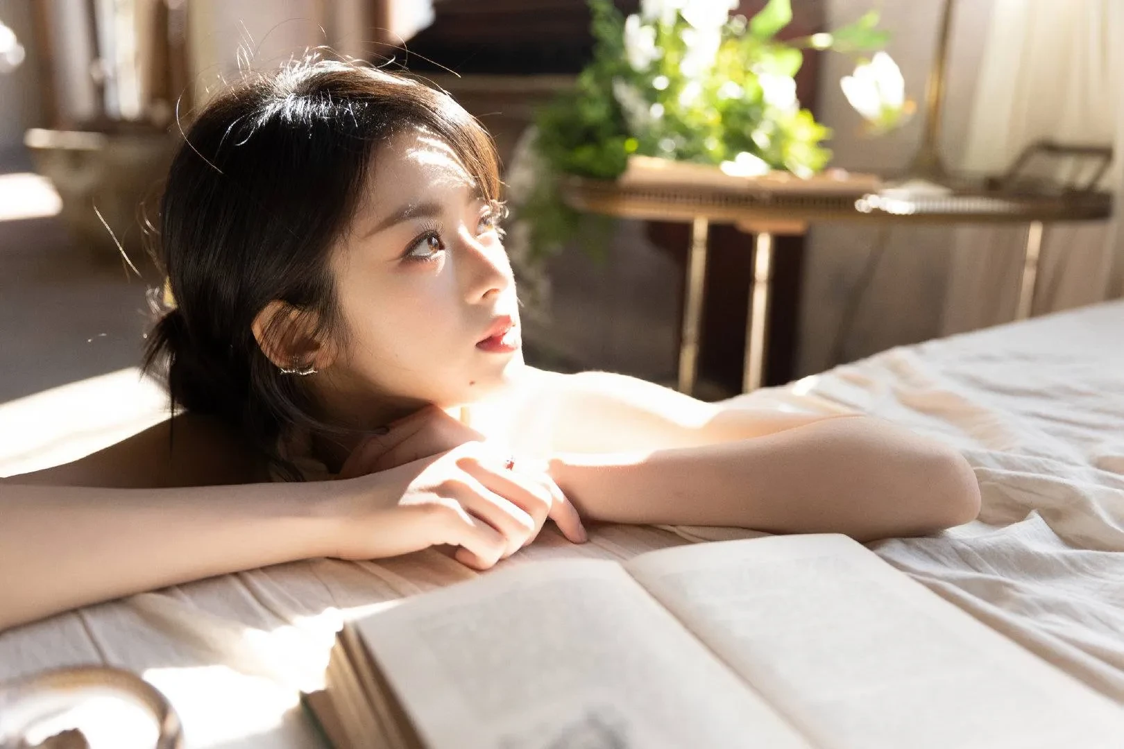 Diễn biến bất ngờ vụ đôi bông tai gây rúng động showbiz