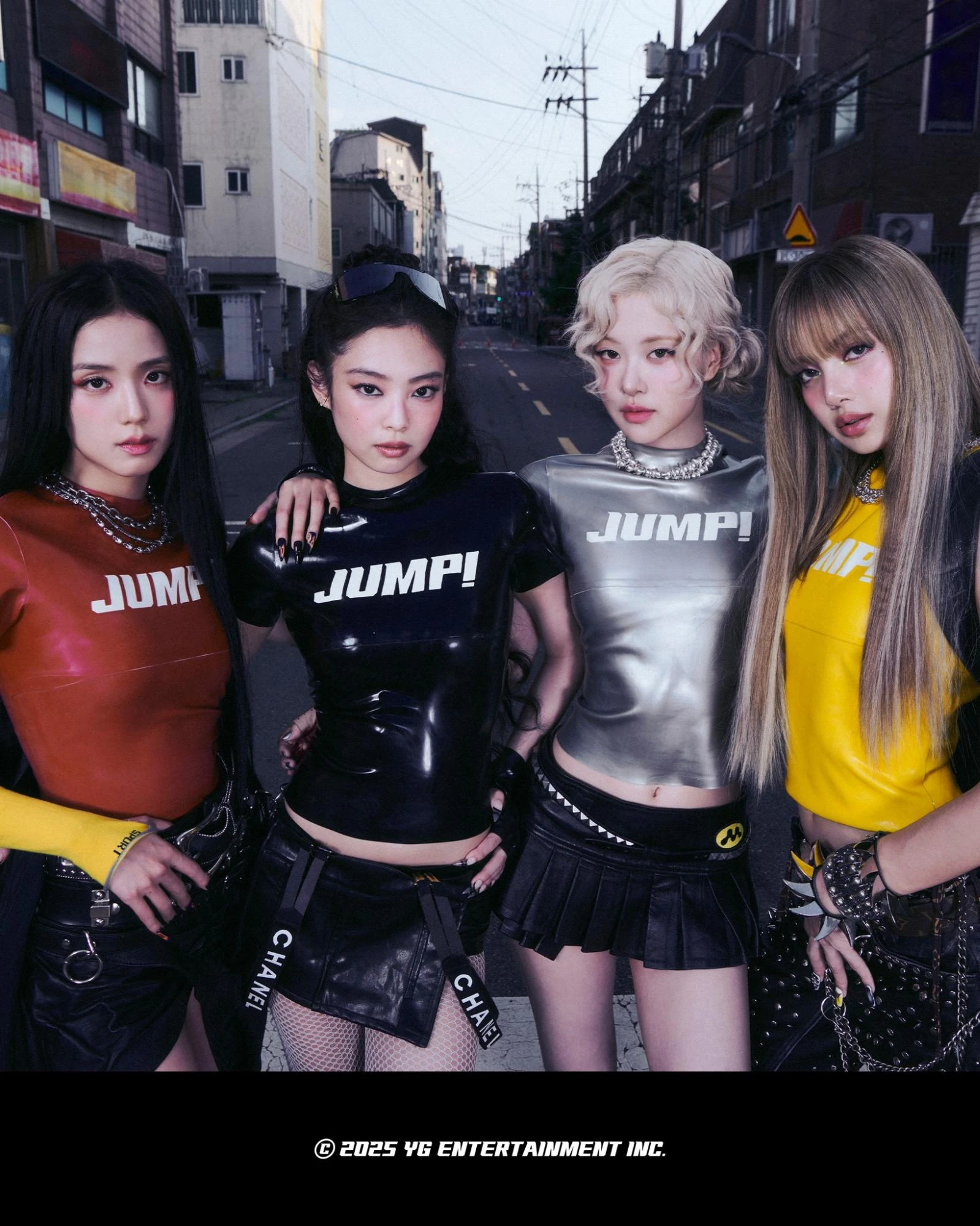 Hội “girl phố” BLACKPINK xả ảnh “khét lẹt”: Ai cũng ngầu, riêng Rosé càng nhìn càng sai!