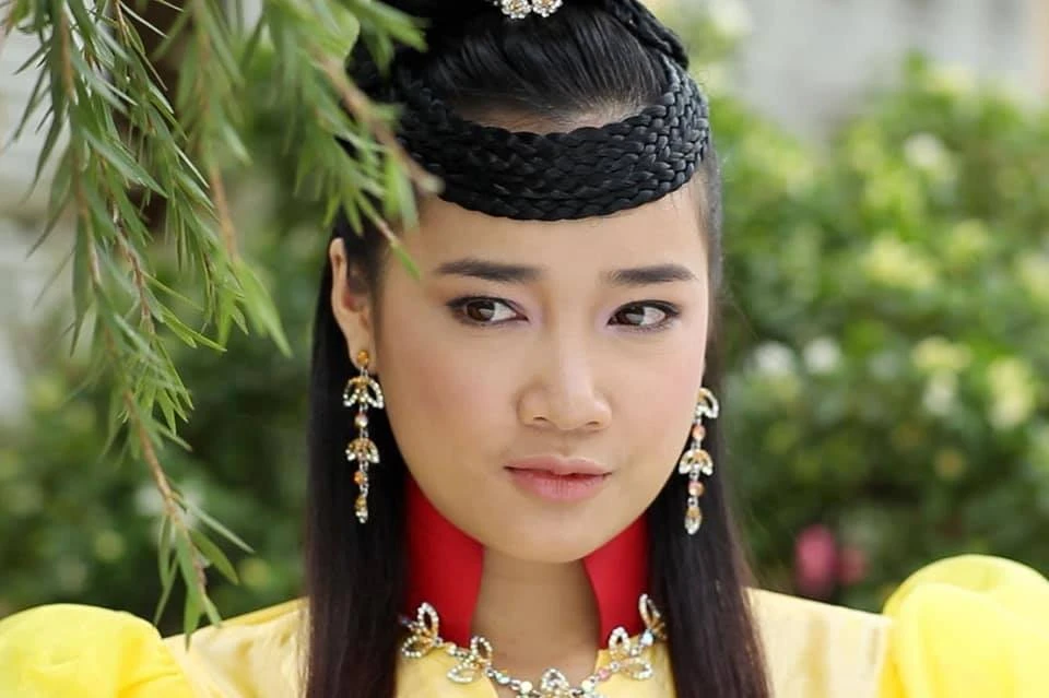 5 tạo hình cổ trang xấu nhất phim Việt: Nhã Phương mà đứng số 2 thì không ai dám giành top 1