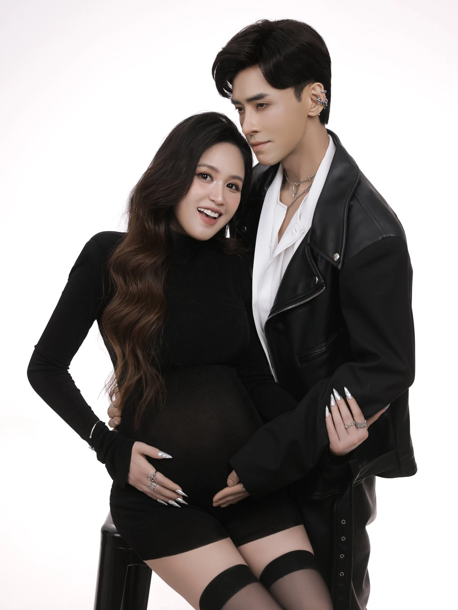 Nữ diễn viên Gạo Nếp Gạo Tẻ bí mật mang thai con đầu lòng sau 8 năm kết hôn