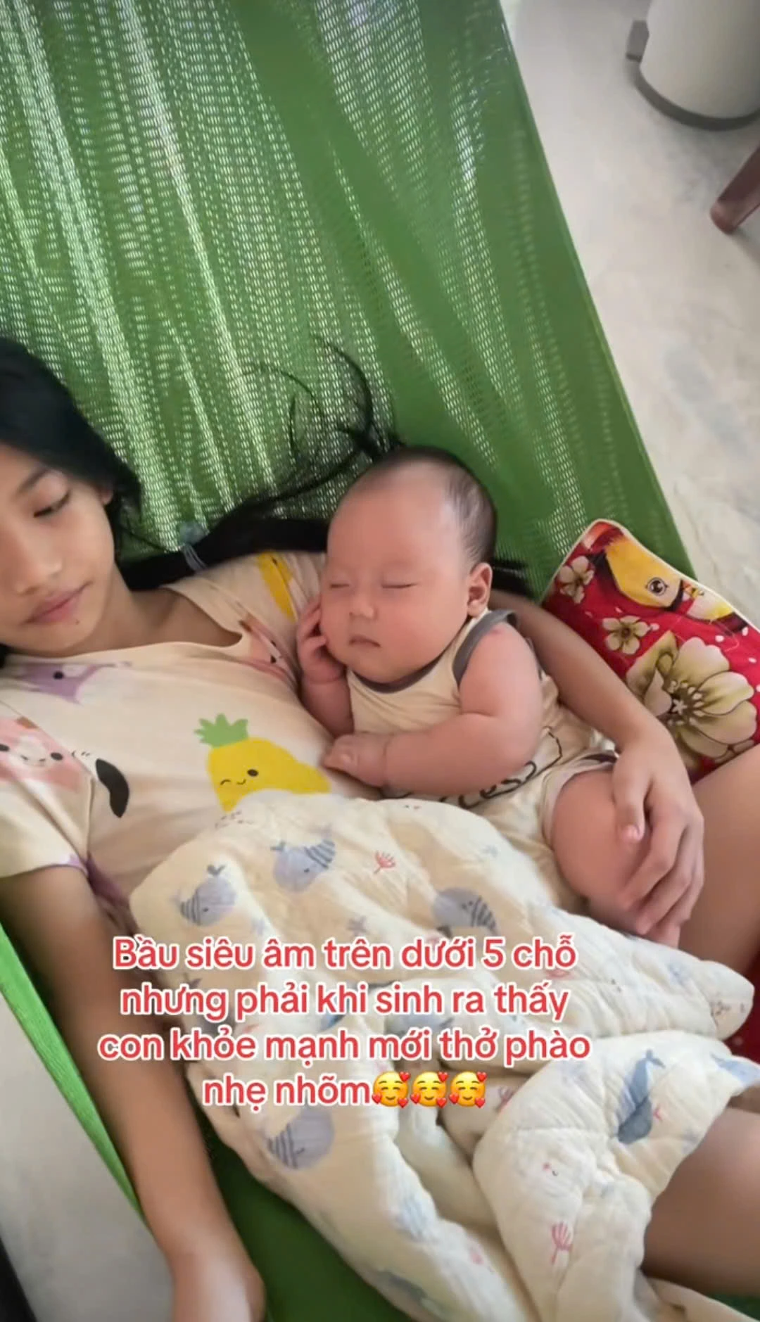 Khối nghỉ hè này lạ lắm: Nhìn cảnh vừa cưng vừa thương này sẽ hiểu vì sao các cụ nói 