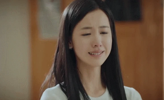 10 mỹ nhân Hoa ngữ đóng cảnh khóc dở hơn chữ dở: Lưu Diệc Phi như đang ăn vạ, số 1 chẳng biết đang khóc hay cười